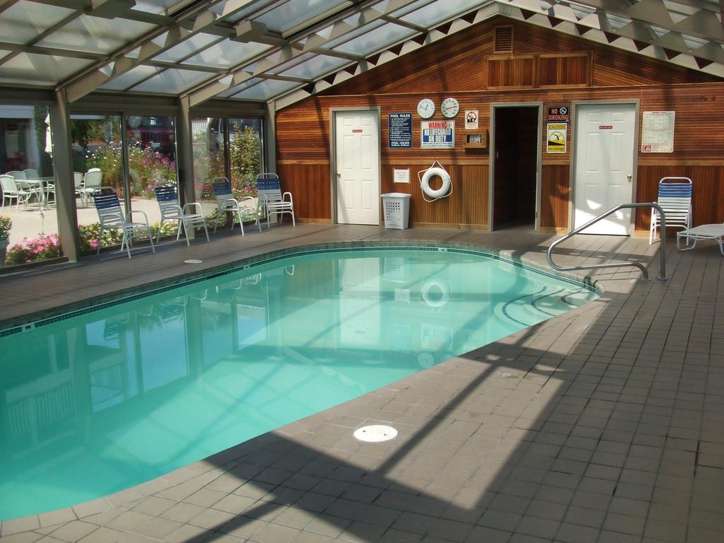 אוגונקוויט Mariner Resort מראה חיצוני תמונה